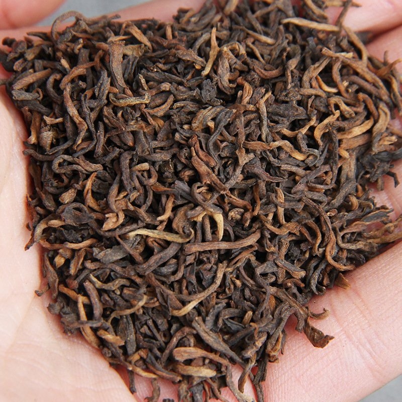 2009 Aged Golden Needle Imperial Ripe Pu'er Loose Tea – Menghai Fermented Premium Grade - Image 2