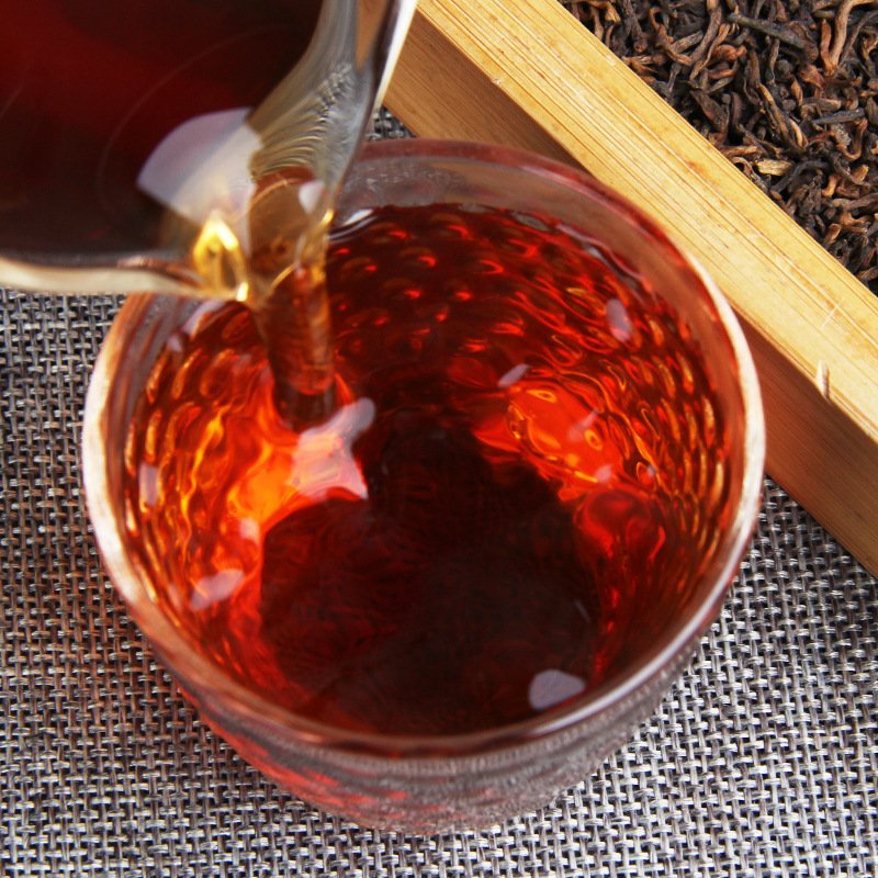 2009 Aged Golden Needle Imperial Ripe Pu'er Loose Tea – Menghai Fermented Premium Grade - Image 3