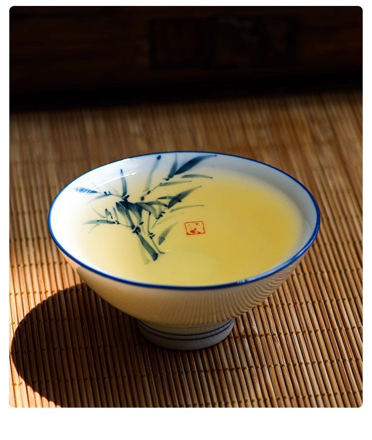 2024 Bingdao Old Village Single-Tree Raw Pu'er Loose Tea – Exclusive Single-Plant Selection, 100g Tin Canister - Image 7