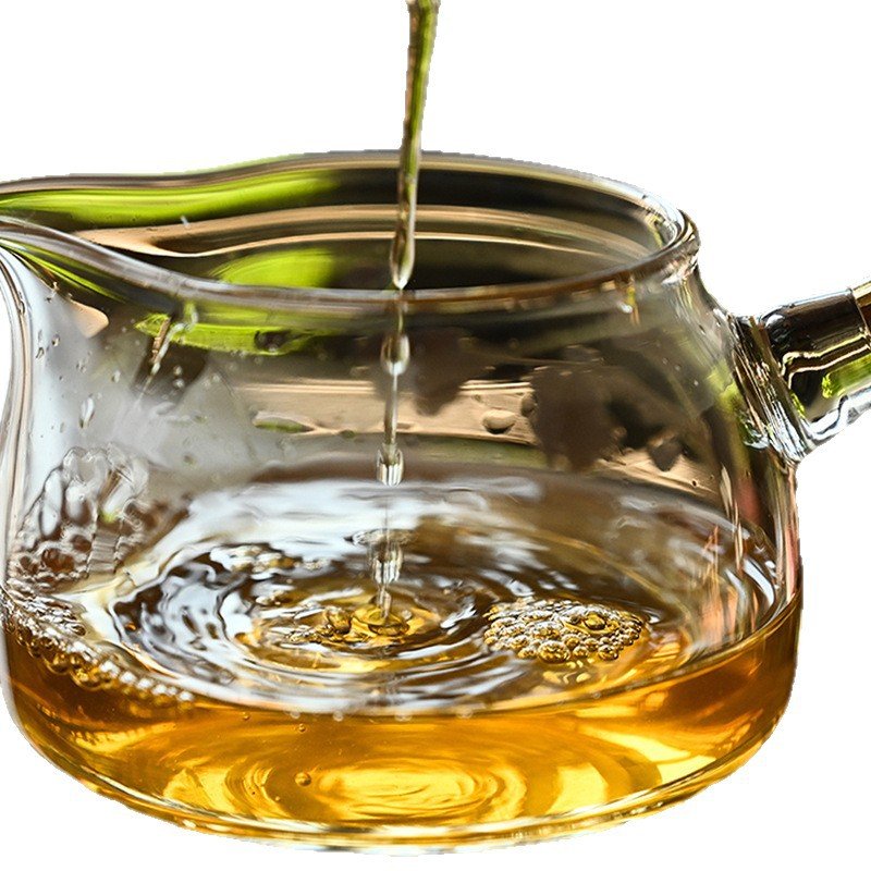 2018 Yi Wu Gua Feng Zhai Ancient Tree Raw Pu'er Tea – Aroma with Silky Smoothness | 100g Cake - Image 5