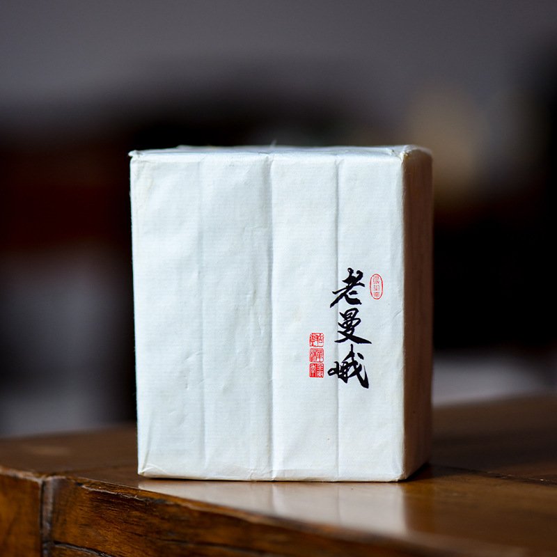 2022 Lao Man'E Ancient Tree Spring Tea Pure Material Raw Pu'er – 125g Brick | Sheng Pu'er - Image 3