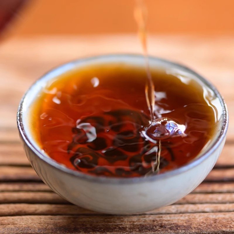 2005 Ban Zhang Gong Ya Pu'er Tea – Aged Ripe Tea with Interwoven Medicinal & Aged Aroma, 19-Year-Old Mellow Ripe Pu'er, 200g Tin - Image 2