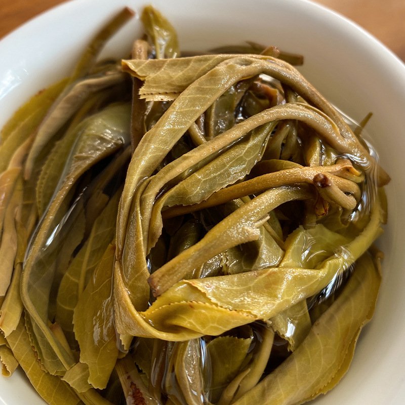 2023 Lao Ban Zhang Chawangdi Ancient Tree Single-Plant Autumn Tea – Raw Pu'er Loose Tea | Bold & Powerful - Image 4
